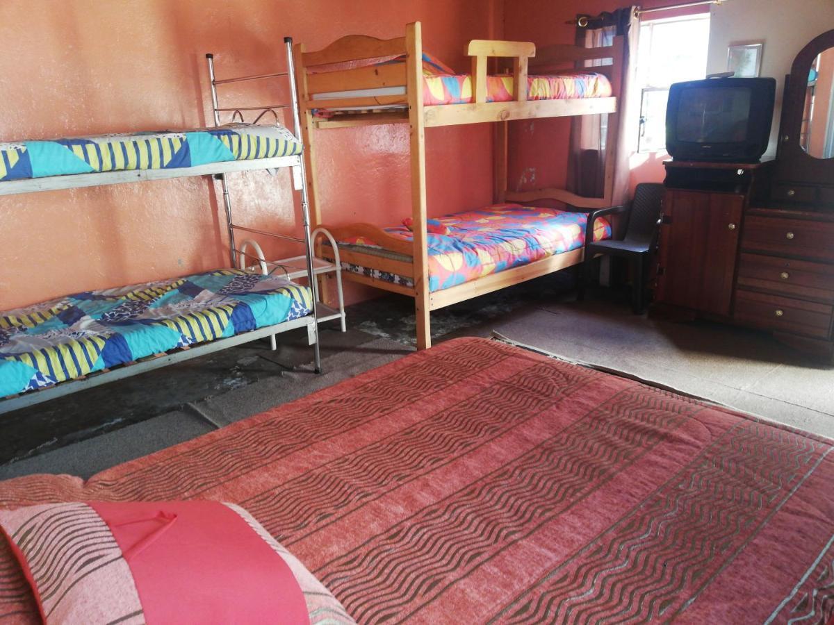 Montano Camping & Hostel Баньйос Екстер'єр фото